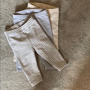 3 pair moon and back by Hanna Andersson bottoms